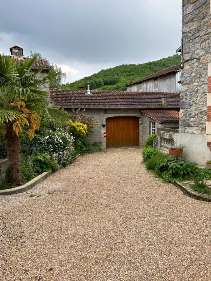 Maison Mitoyenne Dans Quartier Calme Villa Saleich Exterior photo